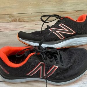New Balance Fresh Foam 680v7 Shoes Women's Size 9 Black Orange Running Sneakers